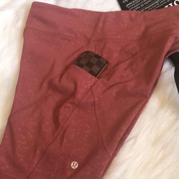 LIKE NEW lululemon leggings with pockets shorts 12 - Picture 5 of 5